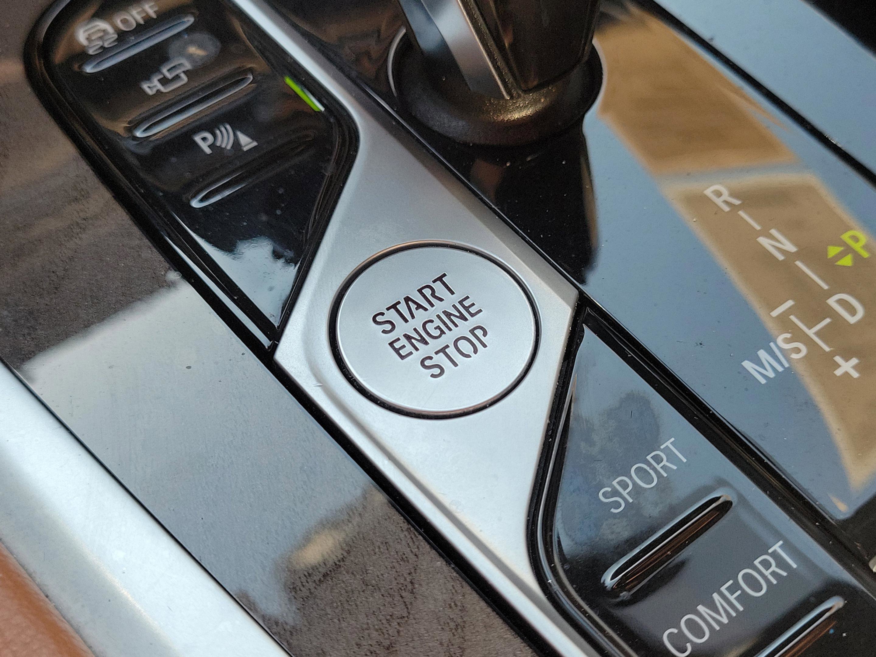 Used 2022 Carbon Black Metallic BMW xDrive40i image 29
