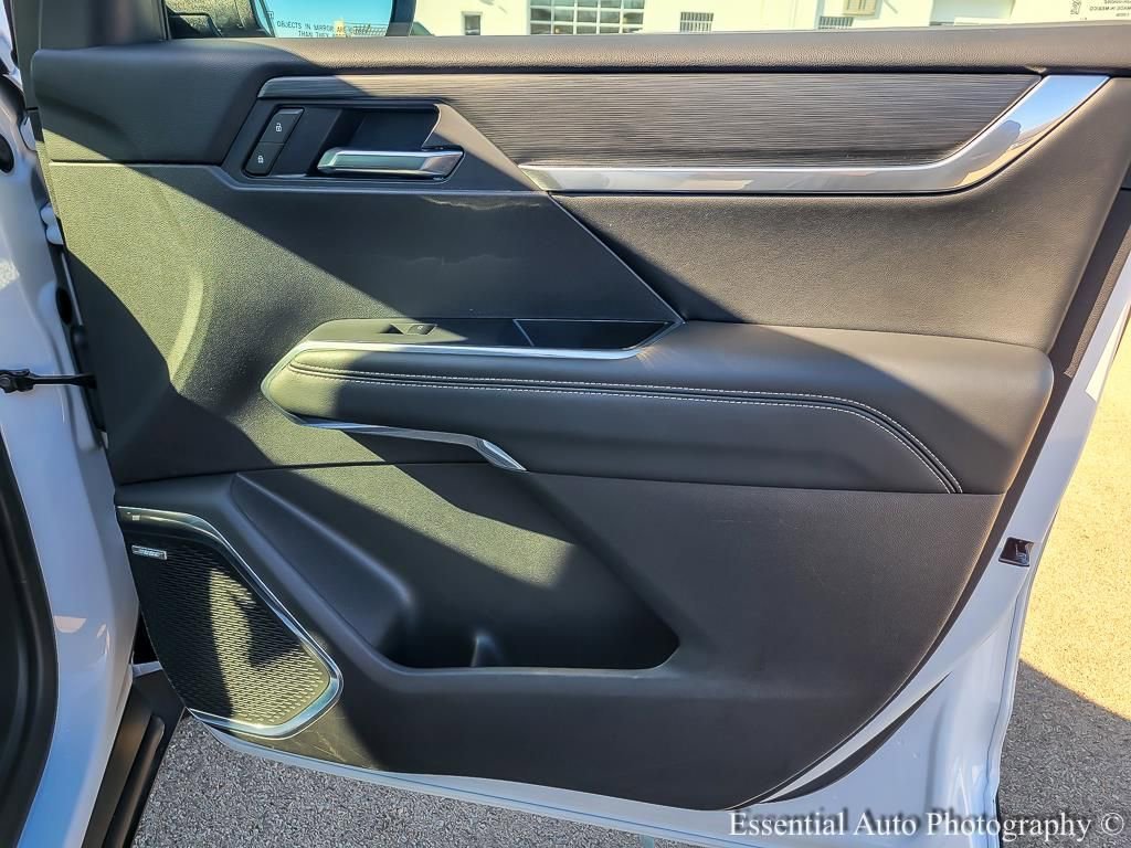 2025 GMC ACADIA - Image 22