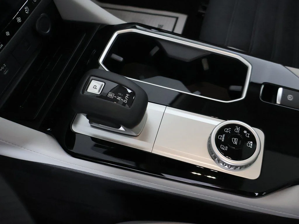 2025 Mitsubishi Outlander SE - Photo 51