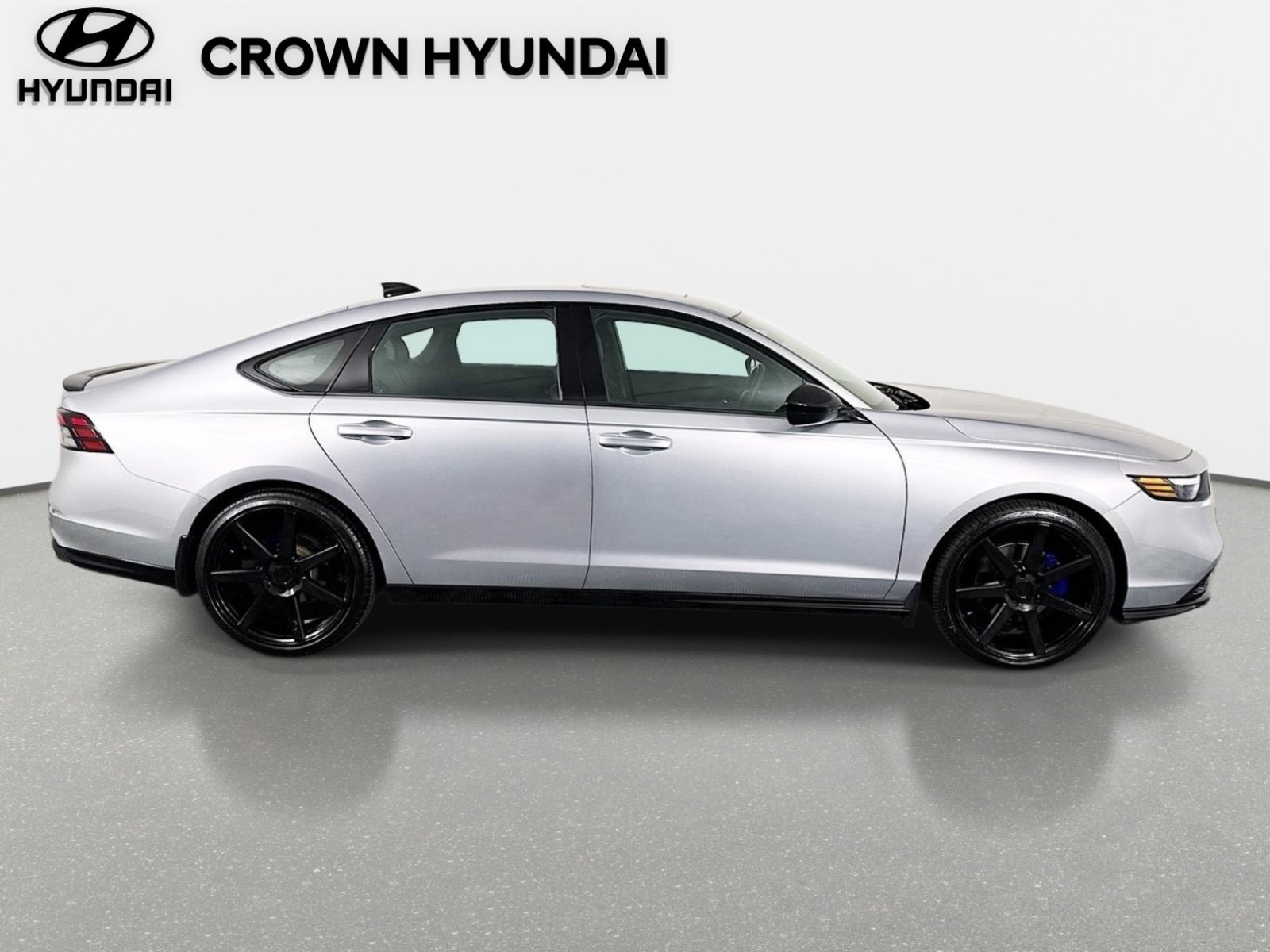 Used 2023 Silver Metallic Honda Sport-L image 4