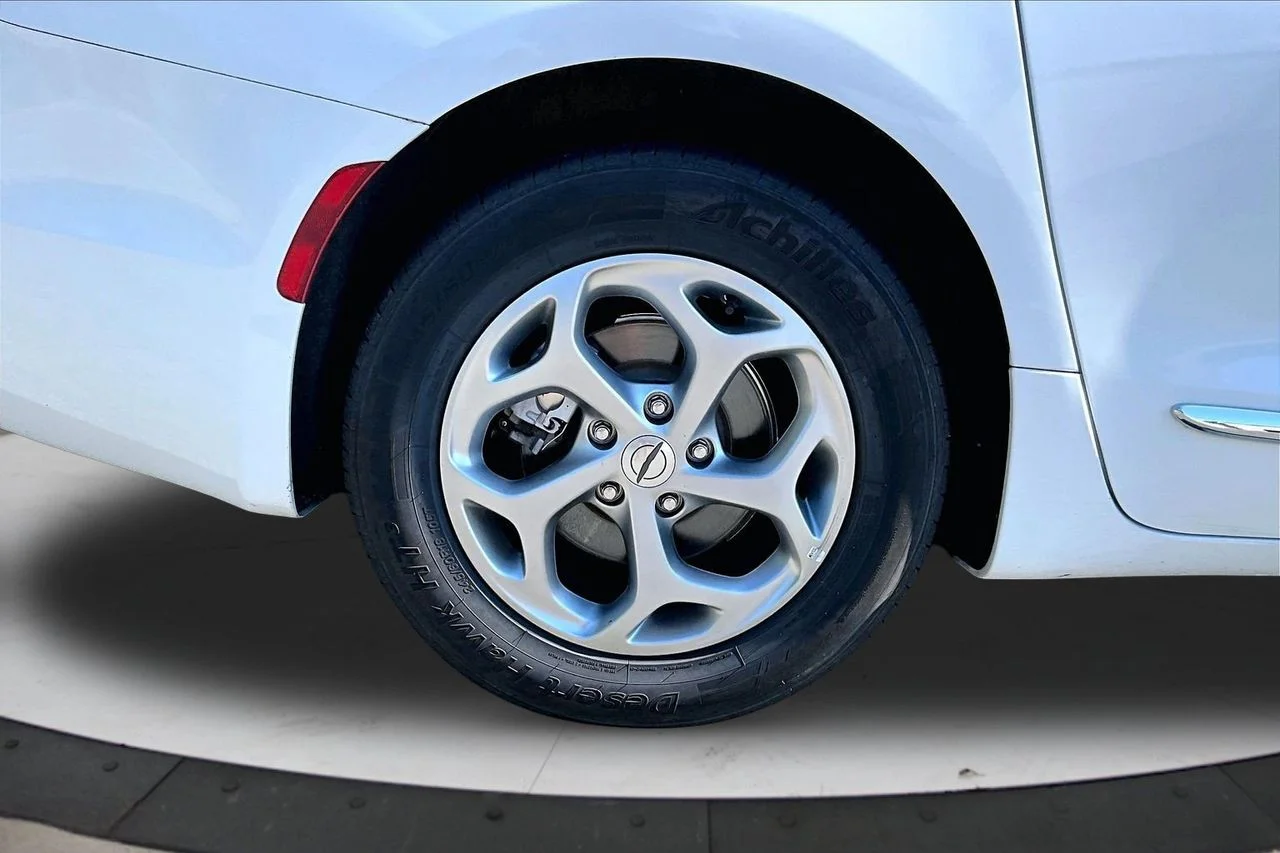Certified Used 2023 White Chrysler Limited image 37