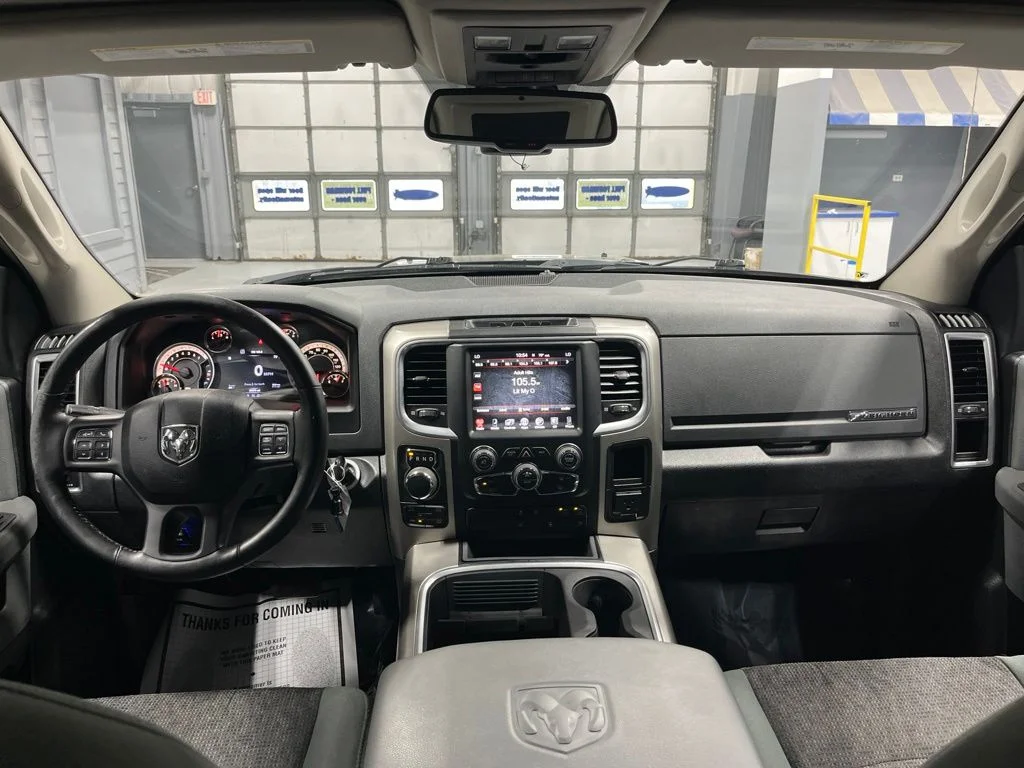Used 2017 Brilliant Black Crystal Pearlcoat Ram Big Horn image 32