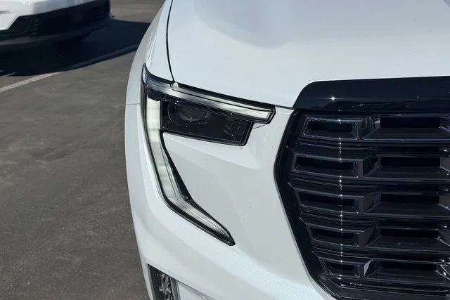New 2026 Glacier White Tricoat GMC Denali Ultimate image 4