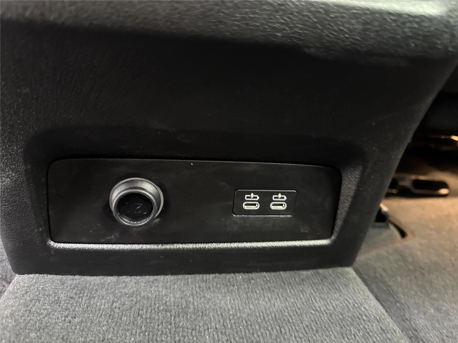 Used 2026 Skyscraper Grey Metallic BMW sDrive40i image 32
