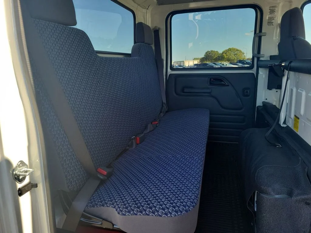 New 2025 Arc White Chevrolet 2WD Crew Cab 176" image 24