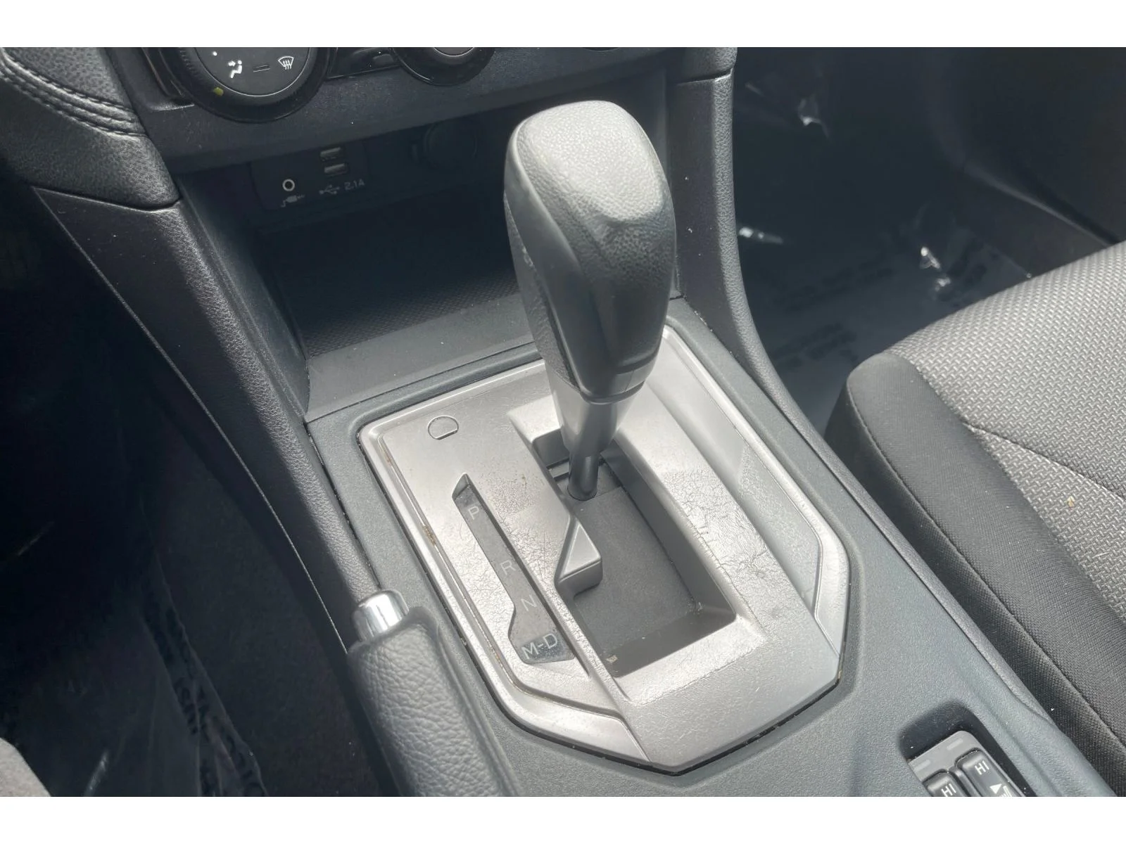 Used 2022 Crystal White Pearl Subaru Premium image 30