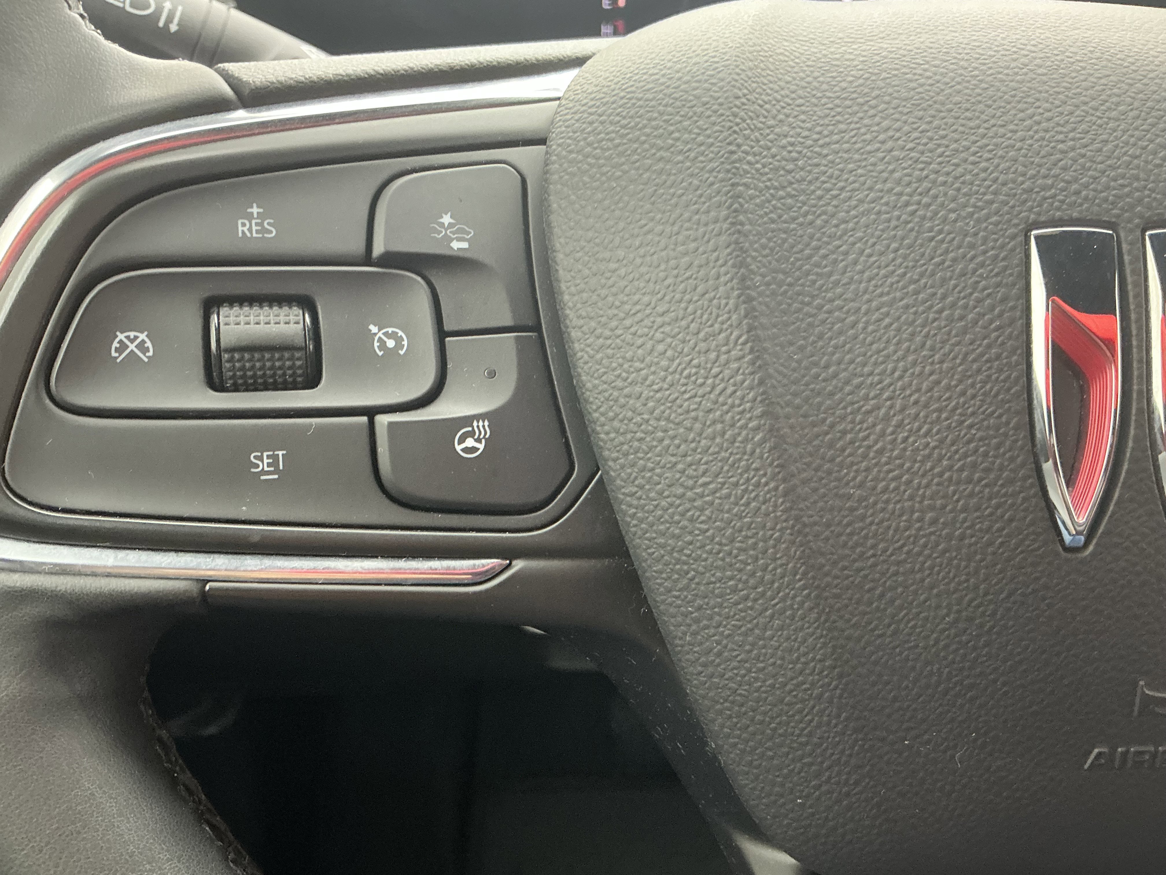 Used 2024 White Frost Tricoat Buick Preferred image 9