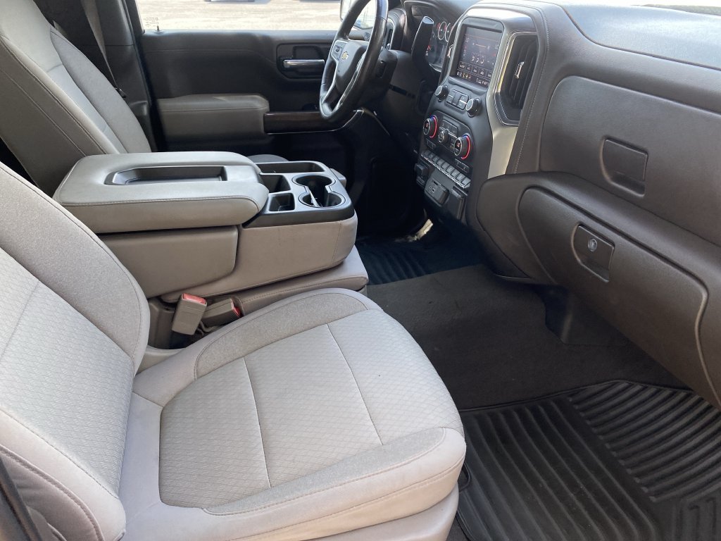 Used 2020 Shadow Gray Metallic Chevrolet LT image 29