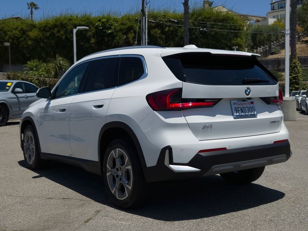 Used 2023 Alpine White BMW xDrive28i image 25