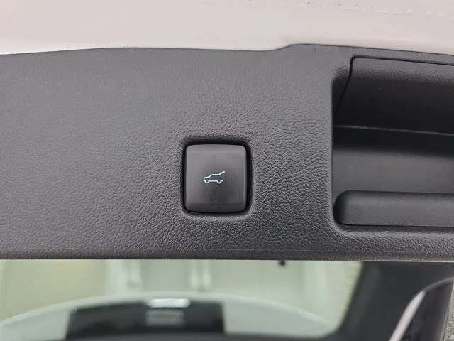 Certified Used 2023 Oxford White Ford Active image 32