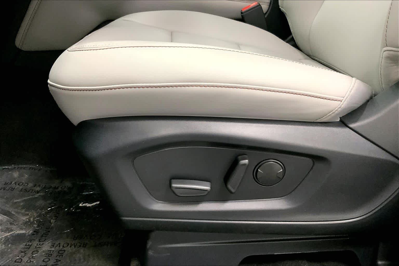 New 2026 Carbonized Gray Metallic Ford Active image 19