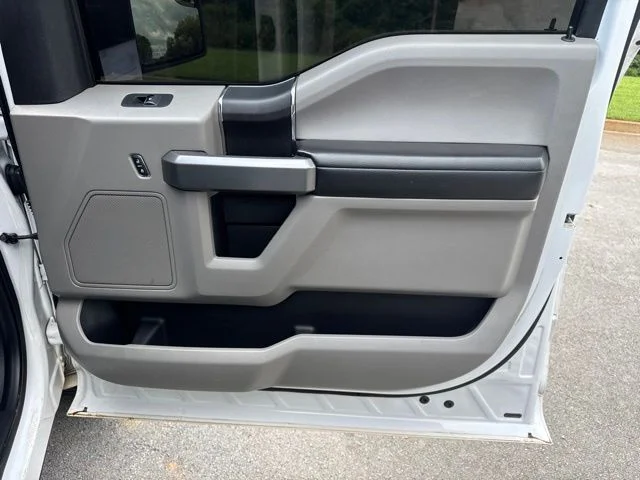 Used 2018 White Ford XLT image 9