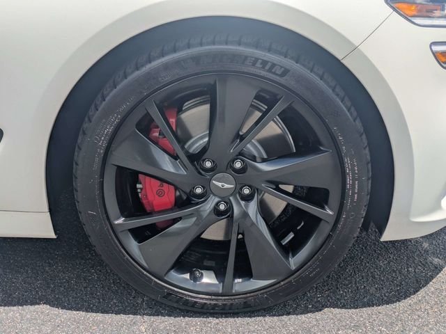 Used 2023 White Genesis 3.3T image 11