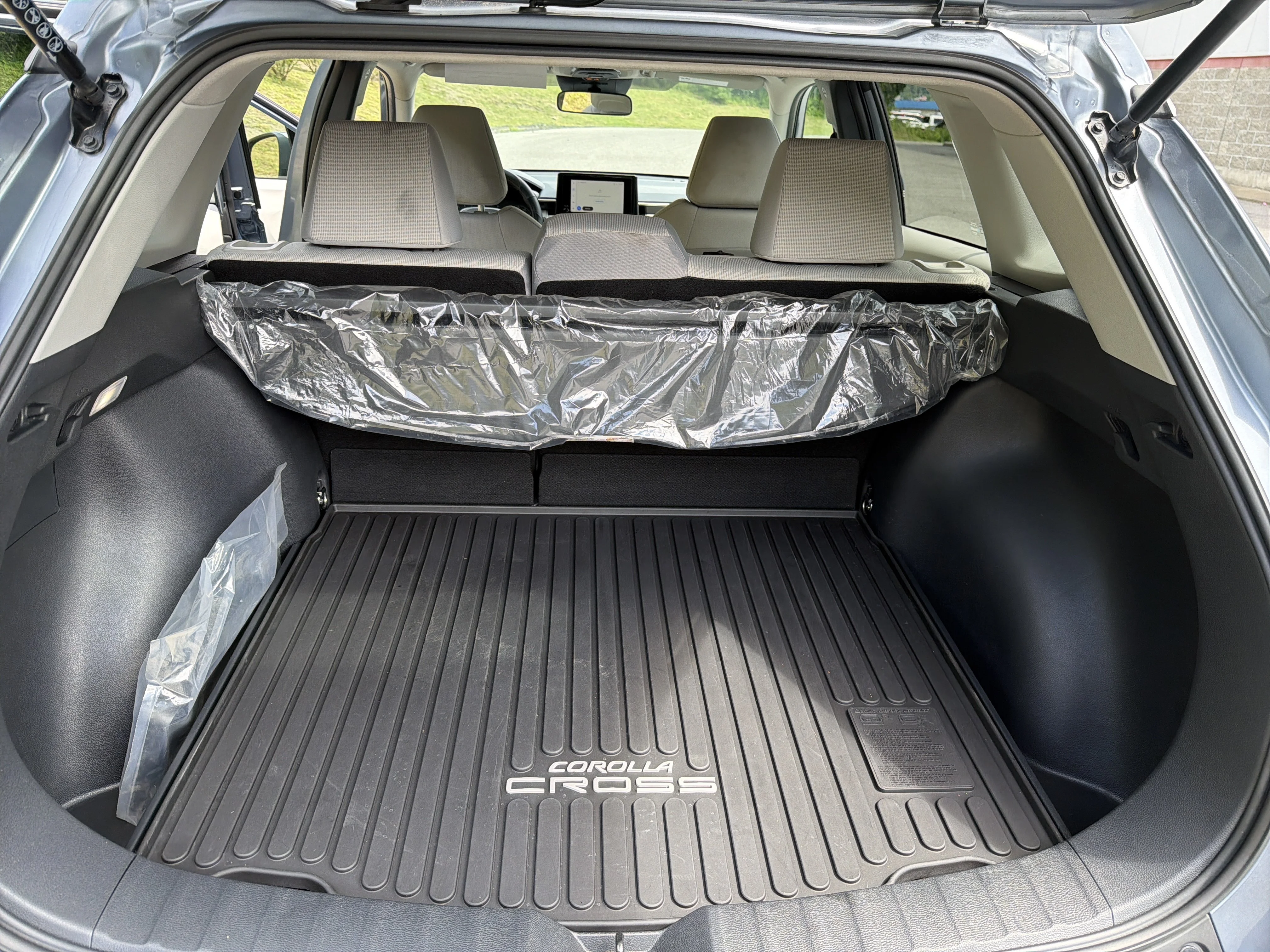 Used 2023 Celestite Toyota LE image 11