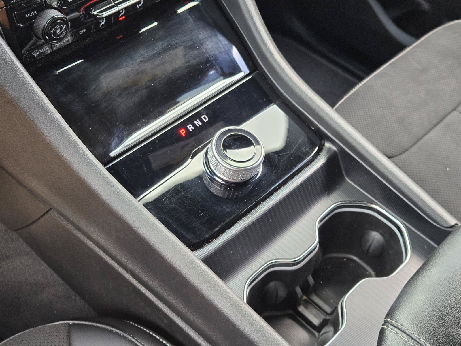 Used 2025 Gray Jeep Laredo image 33