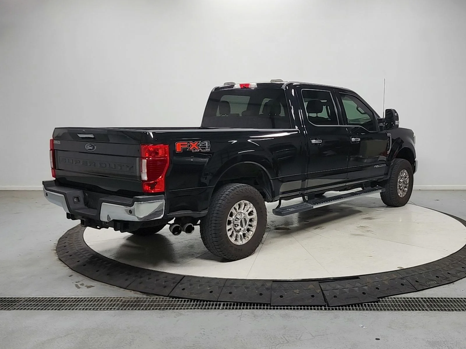 Used 2021 Black Ford XLT image 8