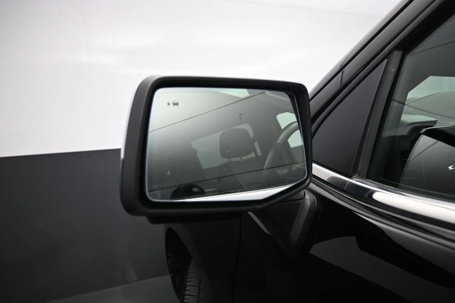 Used 2025 Black Chevrolet High Country image 23