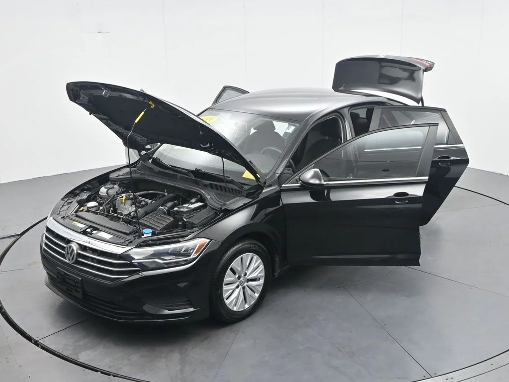 Used 2019 Black Volkswagen 1.4T S image 45