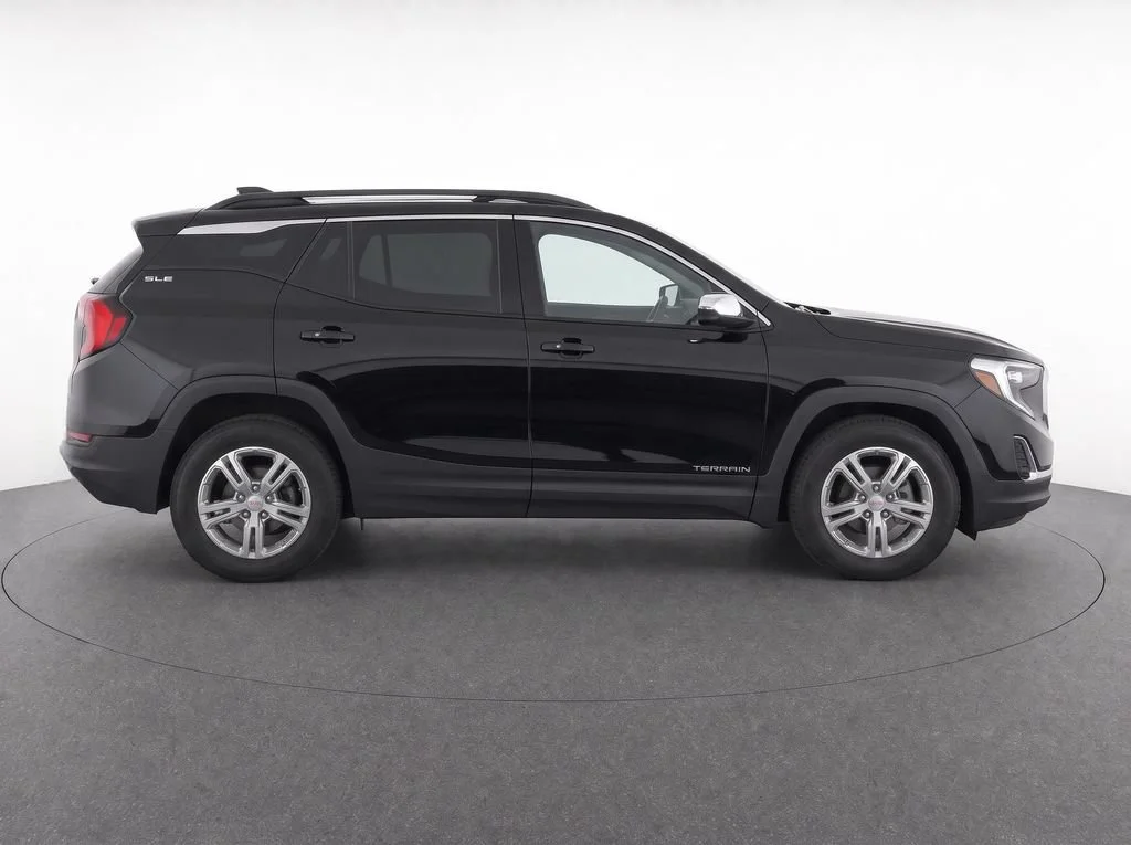 Used 2021 EBONY TWILIGHT METALLIC GMC SLE image 8