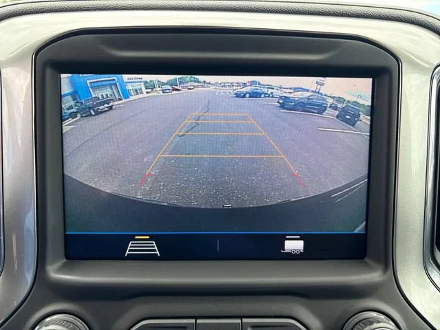 Used 2020 BLACK Chevrolet RST image 24