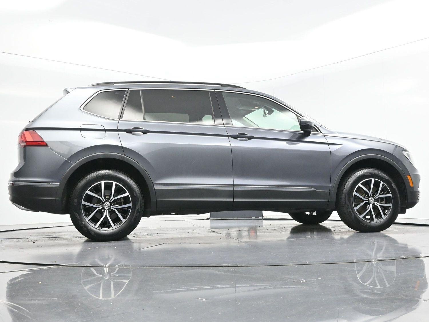 Used 2021 Platinum Gray Metallic Volkswagen SE image 45