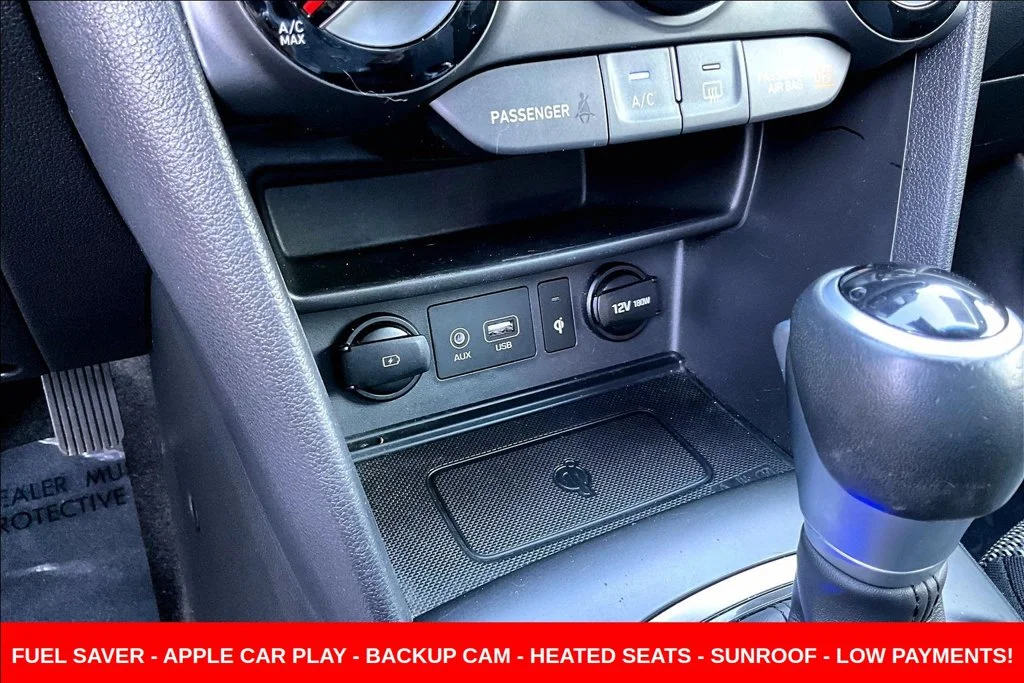 Used 2020 Blue Hyundai SEL Plus image 20