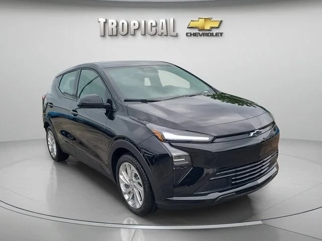 New 2027 Mosaic Black Metallic Chevrolet LT image 4
