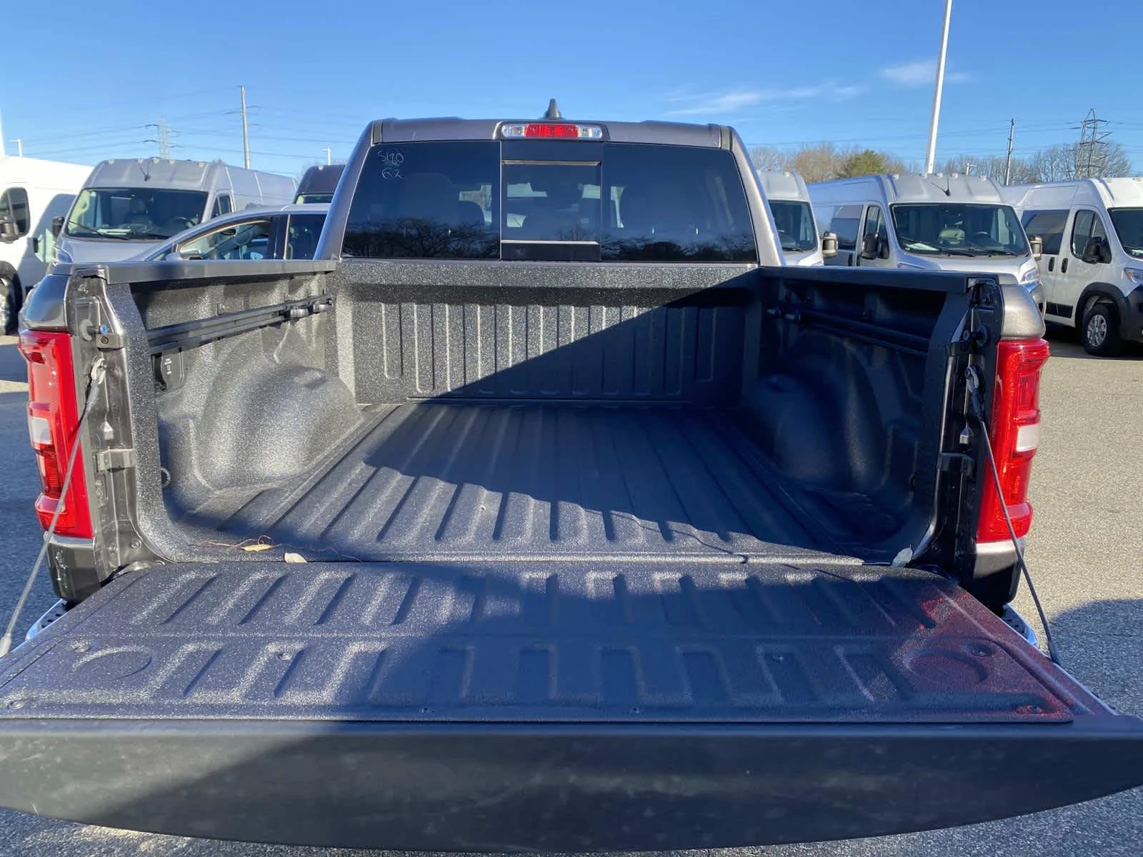 New 2025 Granite Crystal Metallic Clearcoat Ram Big Horn image 5