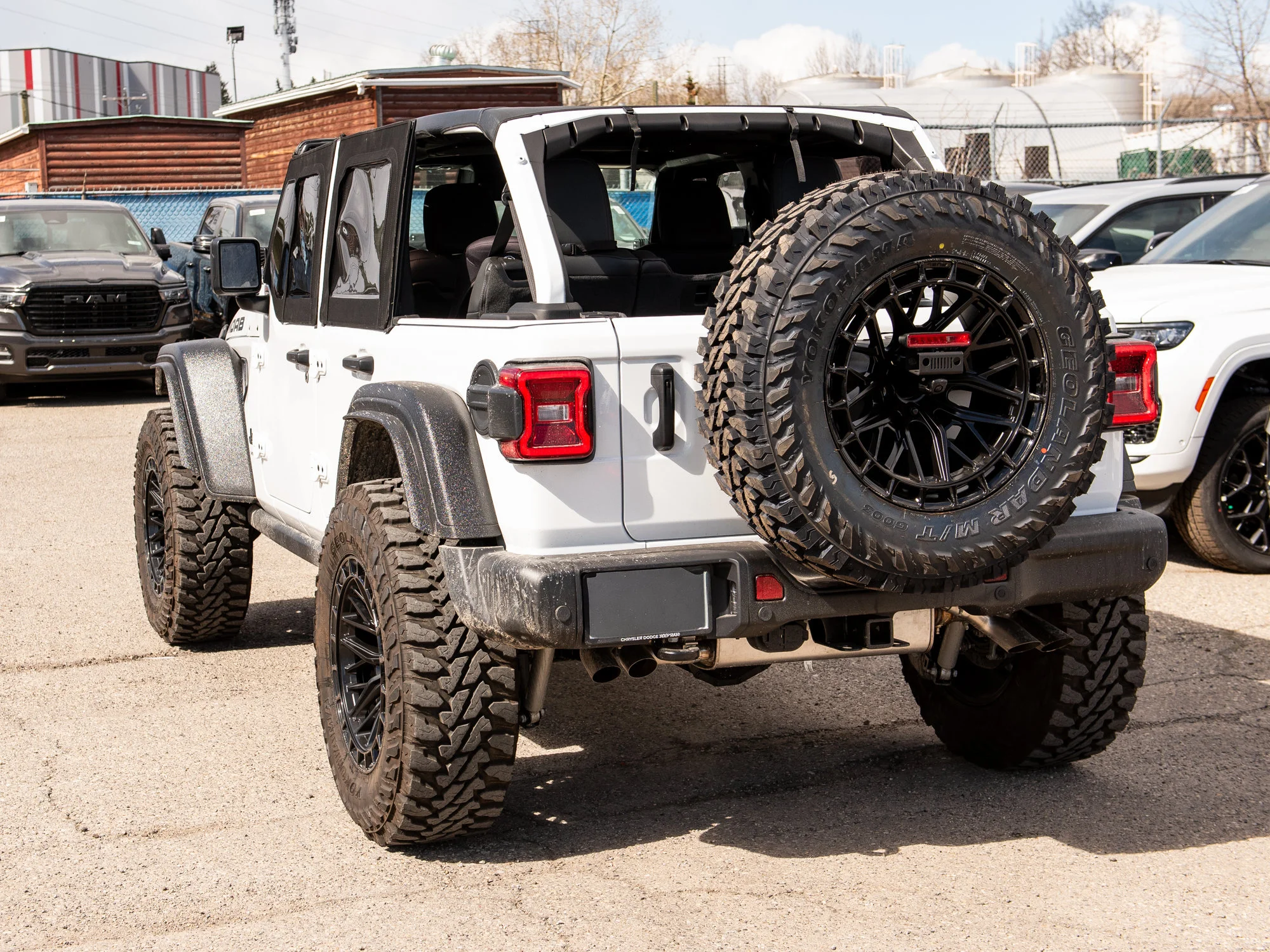 Used 2026 White Jeep Moab 392*, Winch, 37 Inch Tires, Fuel Wheels, Steel Bumper, Pod Lights image 7