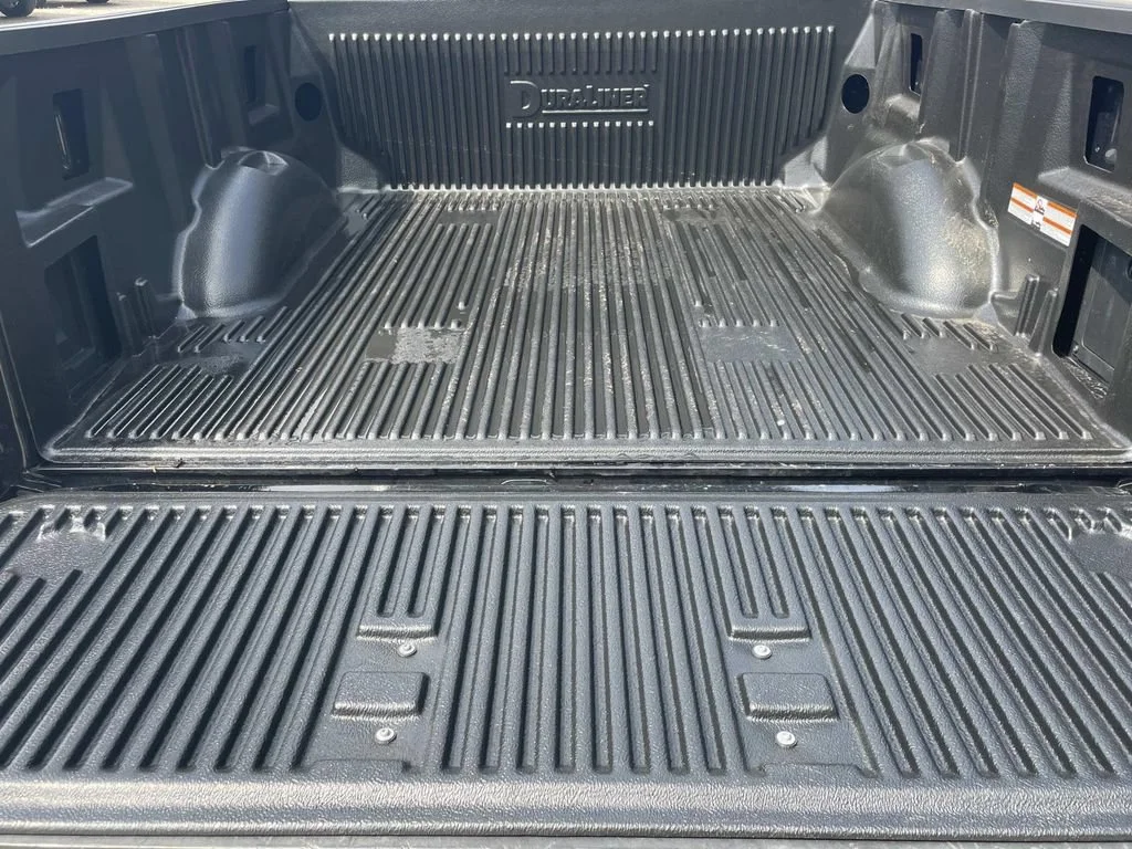 Used 2024 Black Ford XLT image 8