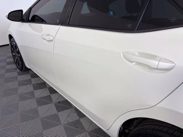 Used 2017 White Toyota SE image 9