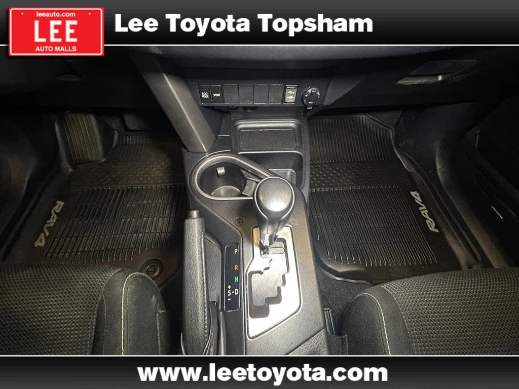 Used 2017 Magnetic Gray Metallic Toyota XLE image 11