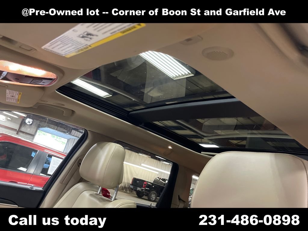 Used 2019 Blue Jeep Limited image 13