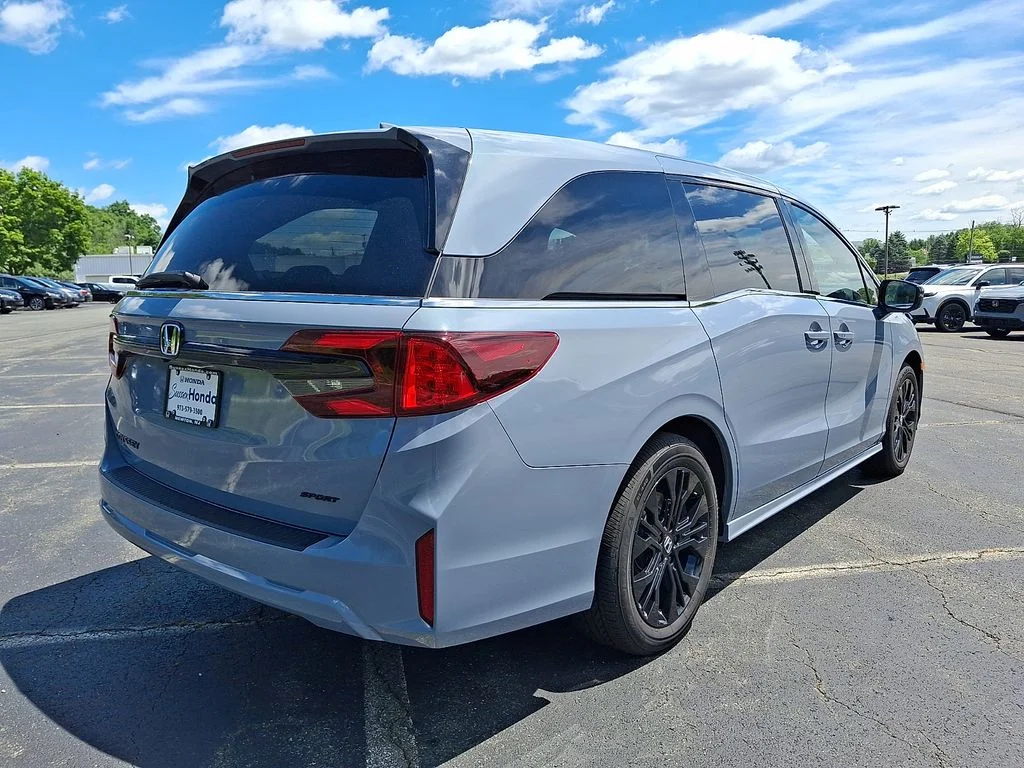 2026 Honda Odyssey Sport L - Photo 6