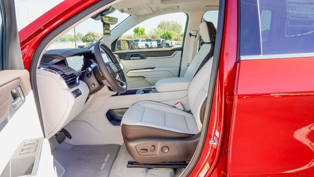 2026 GMC Acadia Denali - Photo 12