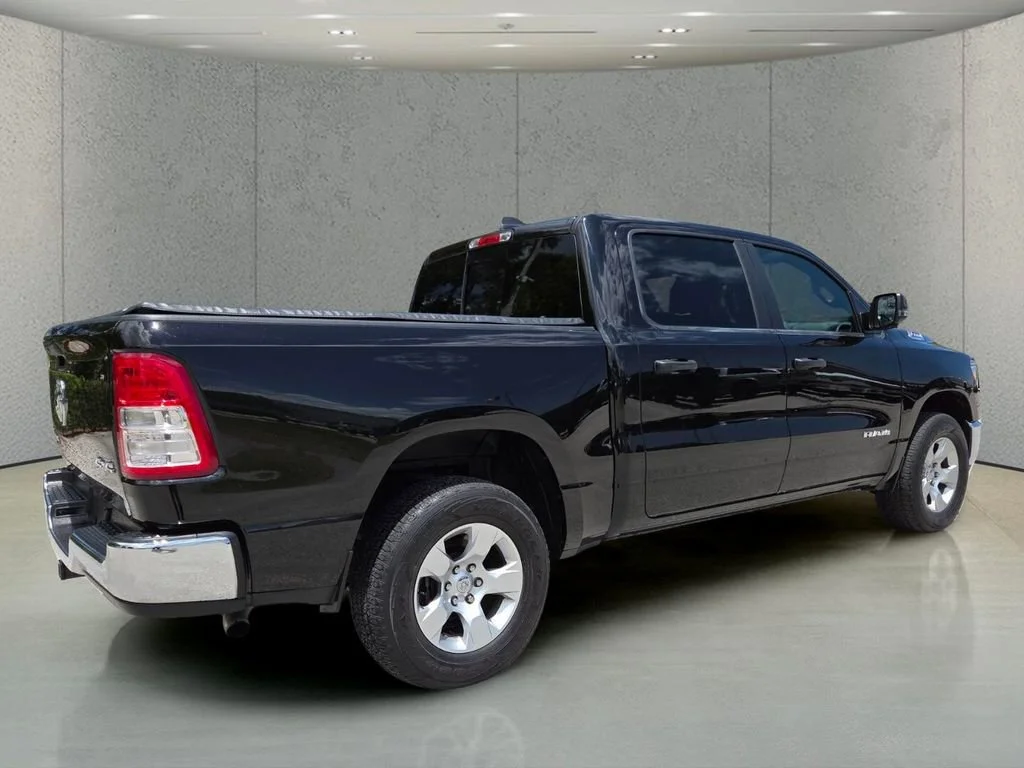 Certified Used 2024 Diamond Black Crystal Pearlcoat Ram Big Horn image 3