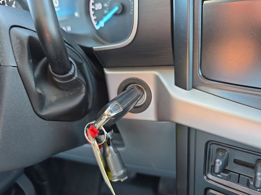 Used 2022 Oxford White Ford XL image 23