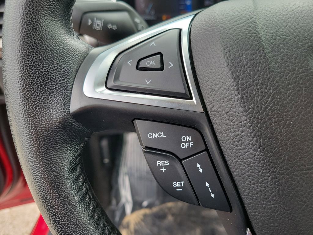 Used 2020 Red Ford SEL image 21