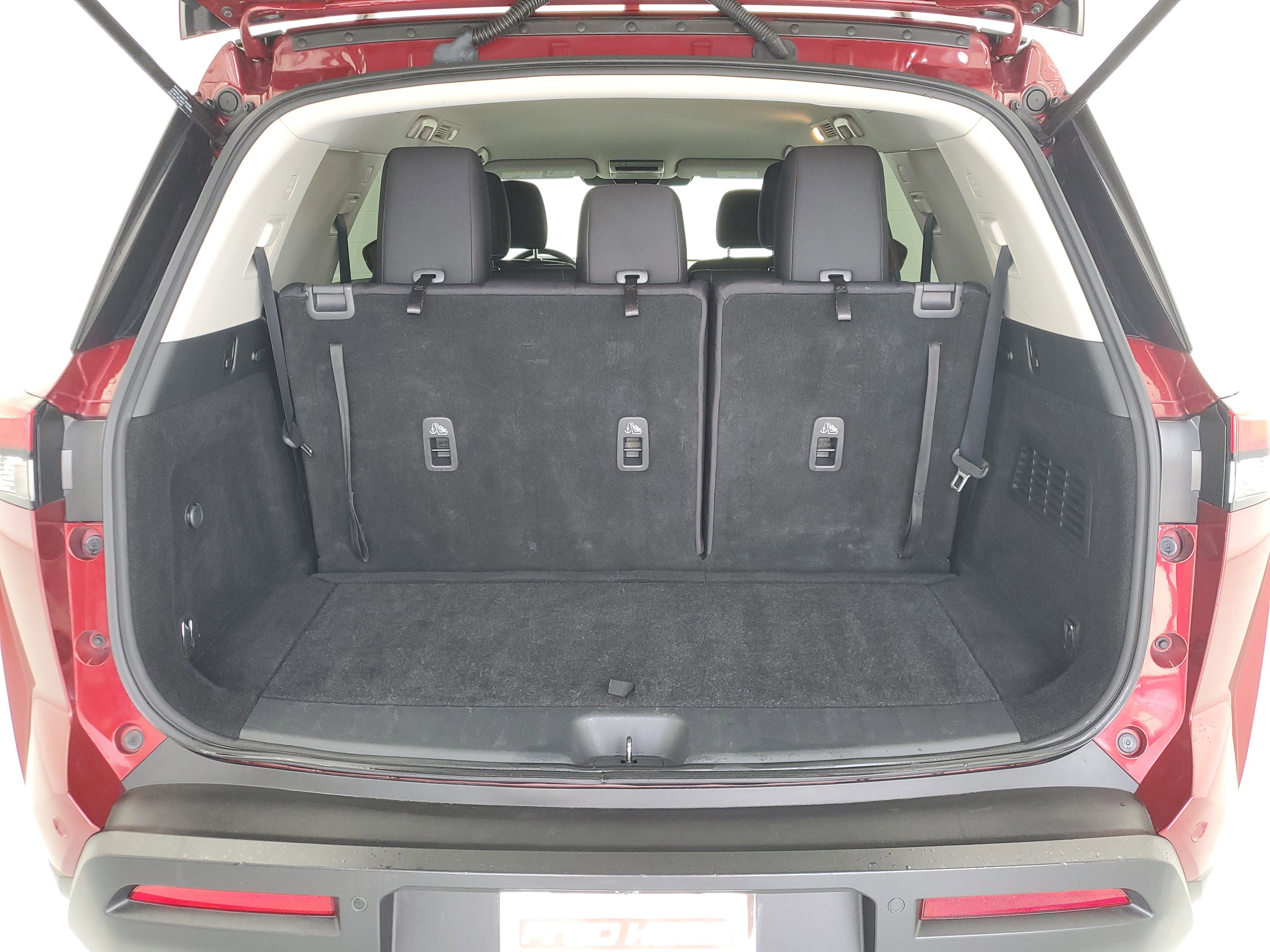 Used 2022 Scarlet Ember Tintcoat Nissan SV image 9
