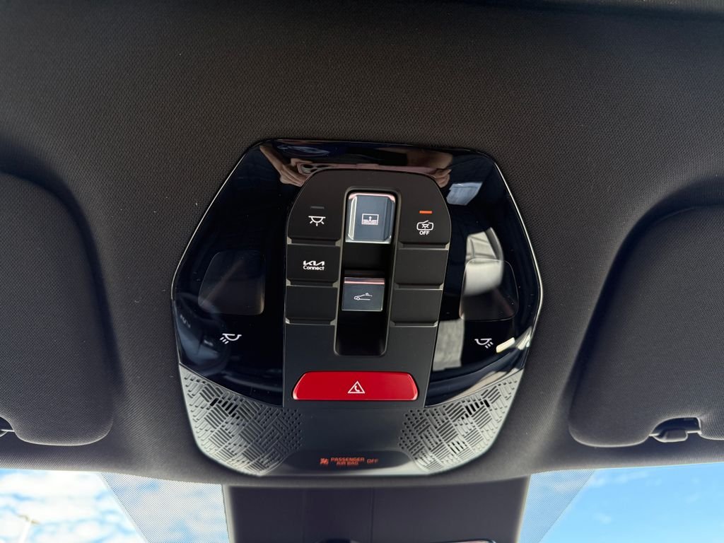 New 2026 Glacial White Kia Land AWD image 25