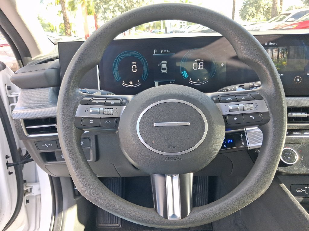 Used 2024 White Hyundai SEL image 17