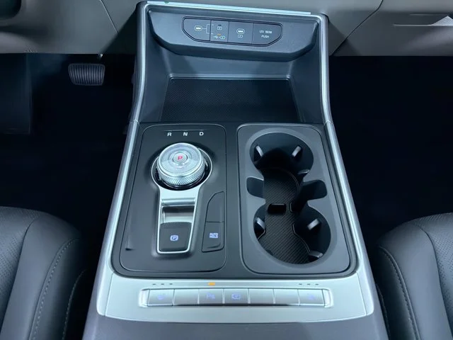 New 2027 CERAMIC SILVER Kia LXS image 15