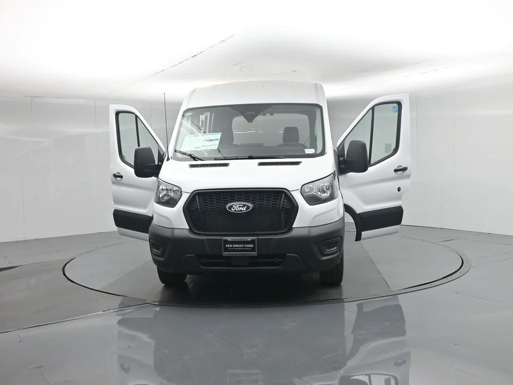 New 2026 Oxford White Ford Base image 29