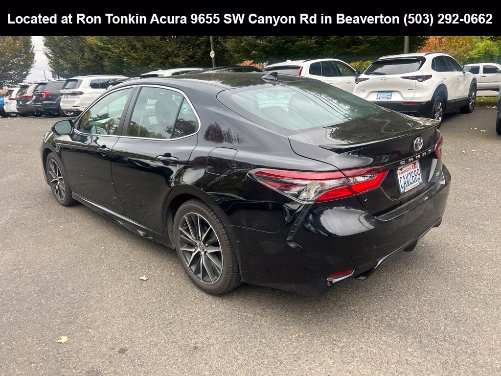 Used 2021 Midnight Black Metallic Toyota SE image 5