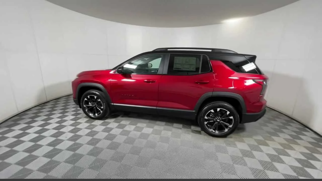 2025 Chevrolet Equinox RS - Photo 12