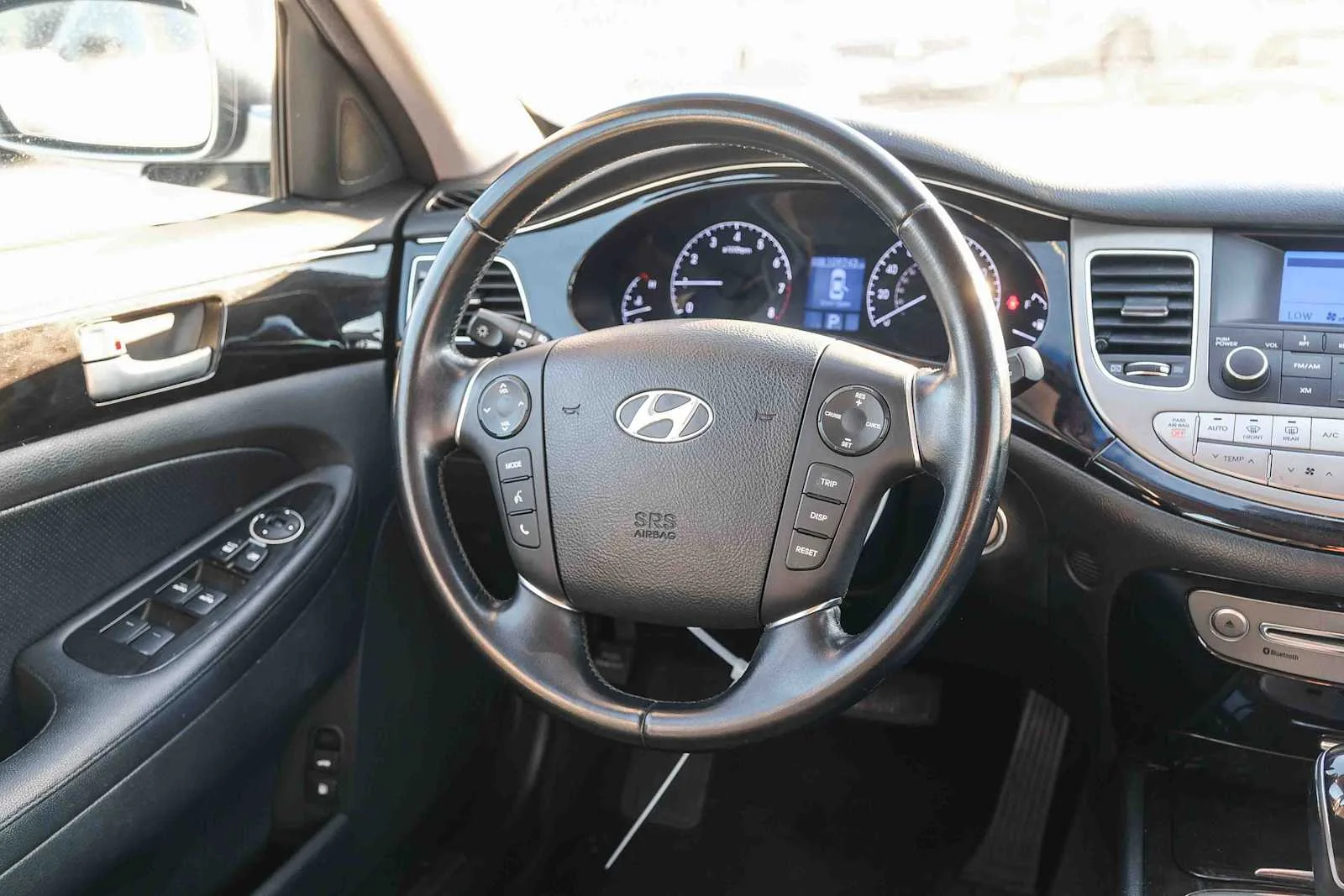 Used 2013 Titanium Gray Metallic Hyundai 3.8L image 17