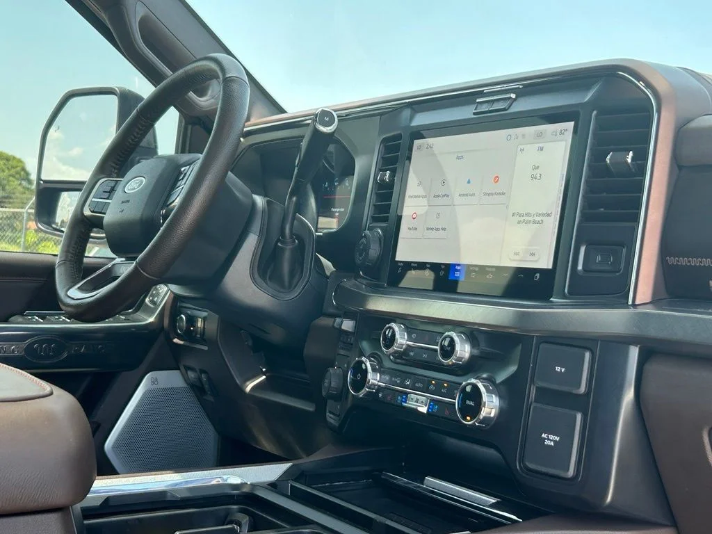 Used 2025 Brown Ford King Ranch image 29