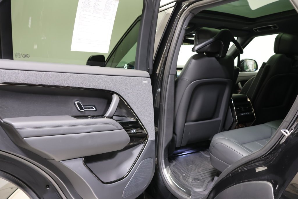 Certified Used 2026 Santorini Black Metallic Land Rover Dynamic SE image 31