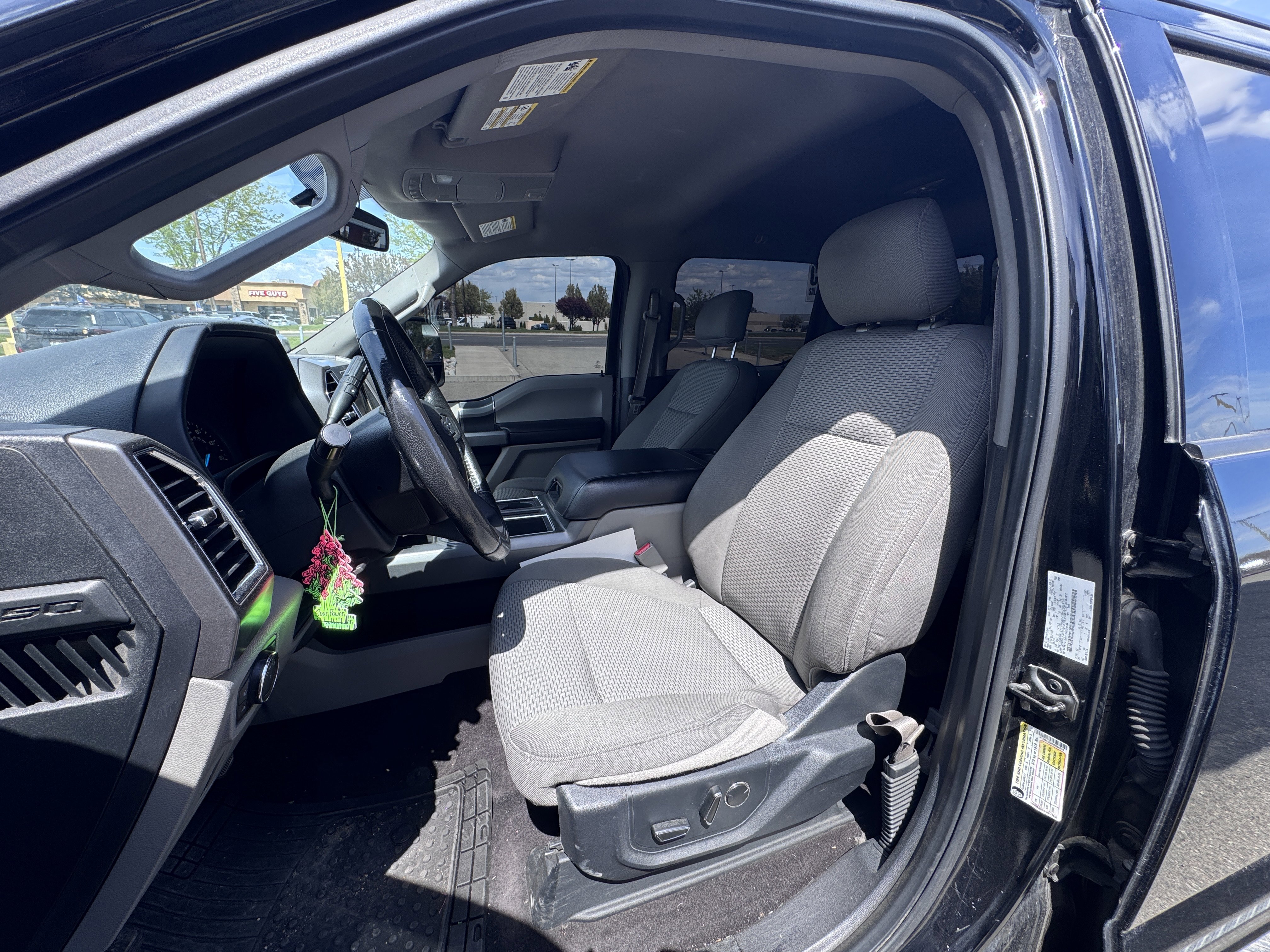 Used 2016 Black Ford XLT image 13
