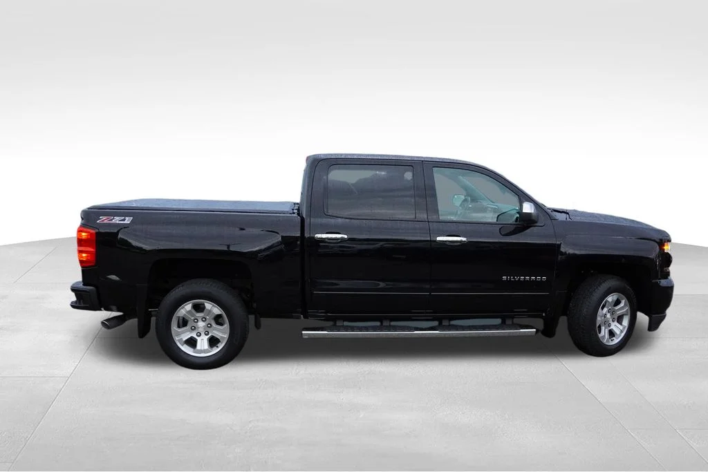 Used 2017 Black Chevrolet LT image 2
